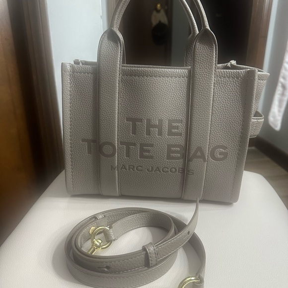 Small Marc Jacobs leather tote bag color cement - Picture 2 of 5